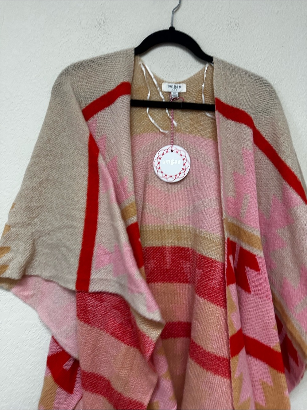 Umgee NWT bobo Pink & Red Patterned Open Front Poncho Sweater size S/M - Picture 4 of 4